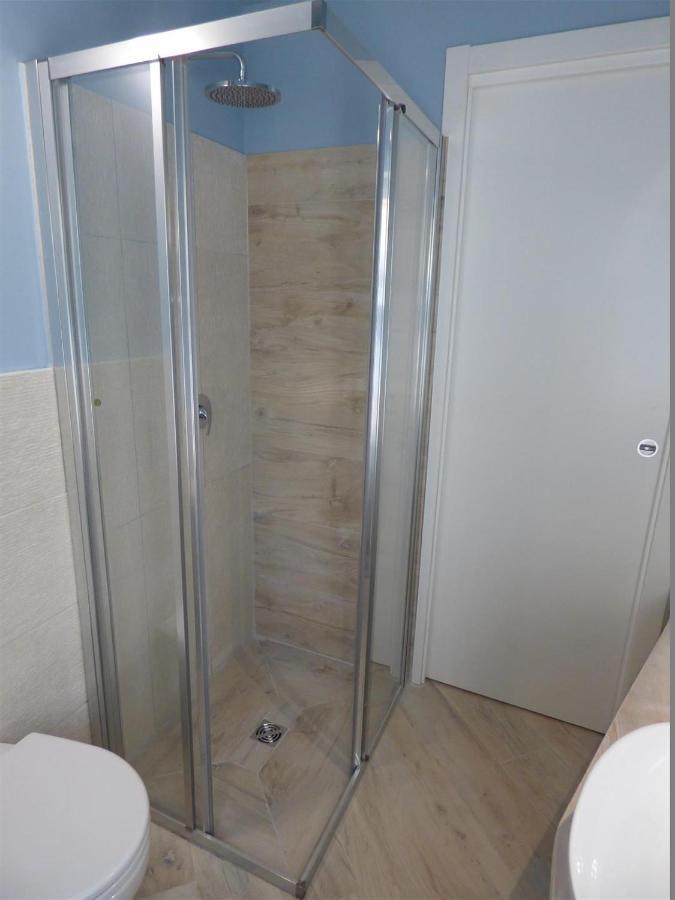 Tundra 1 Apartment Тирения Екстериор снимка