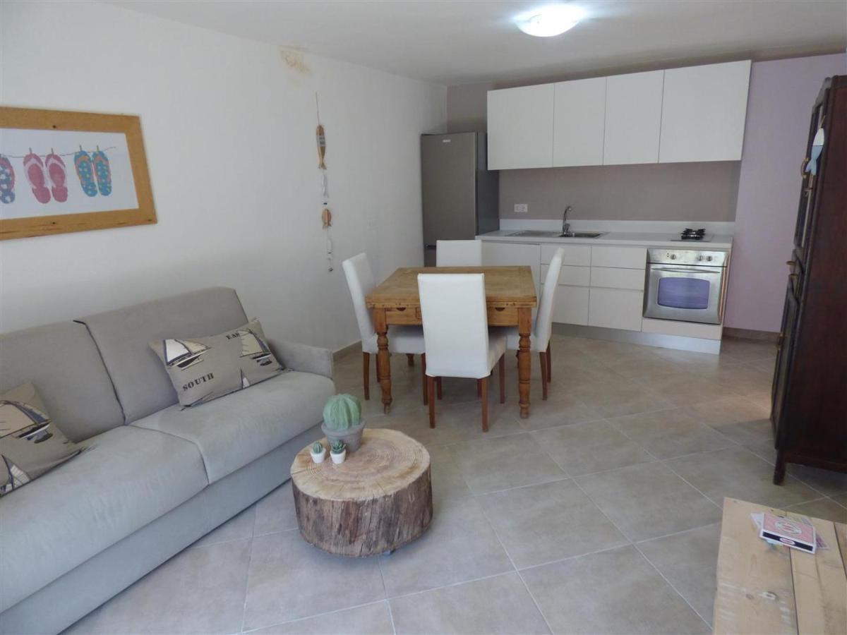 Tundra 1 Apartment Тирения Екстериор снимка
